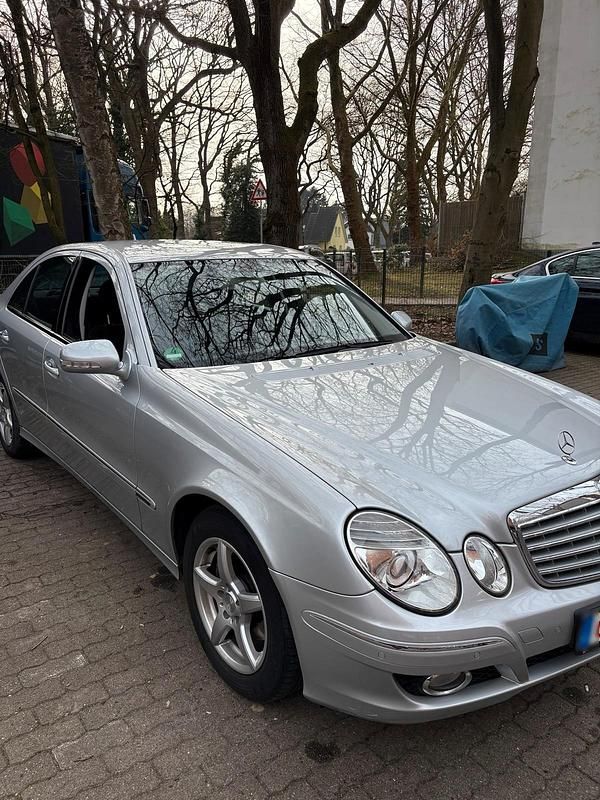 Gebraucht Mercedes E280 Elegance 231 PS (169 kW) 2008 Silber Limousine