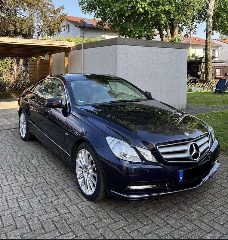 Gebraucht Mercedes E350 Elegance 292 PS (214 kW) 2011 Coupé