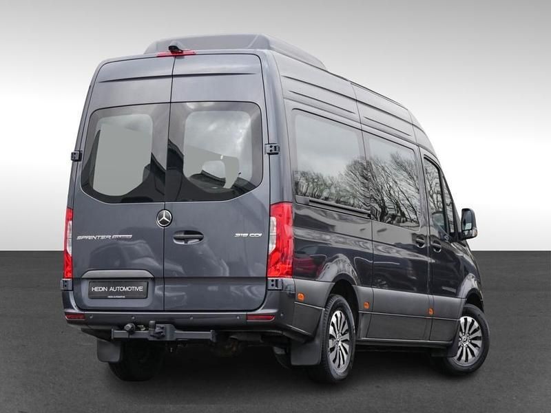 Gebraucht Mercedes Sprinter 190 PS (139 kW) 2024 Grau Van