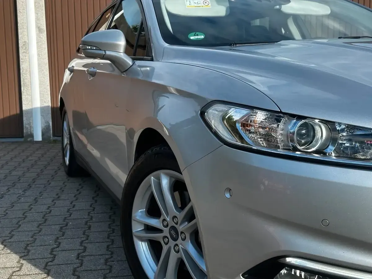 Gebraucht Ford Mondeo 165 PS (121 kW) 2018 Silber Kombi