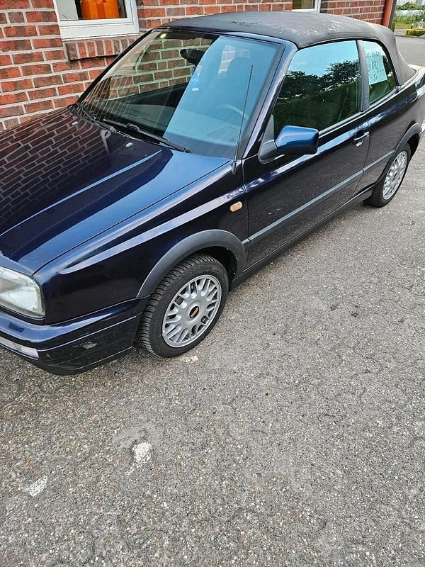 Blau Gebraucht 1996 VW Golf Cabriolet Cabrio | 3.000 € (Fairer Preis) - Bild 1/4