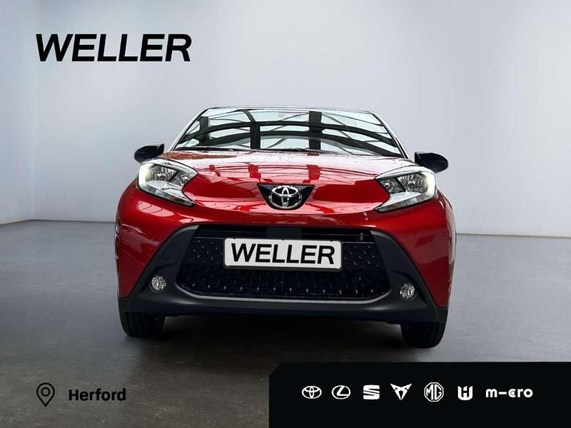 Rot Neu 2025 Toyota Aygo Kleinwagen | 18.990 € - Bild 1/3