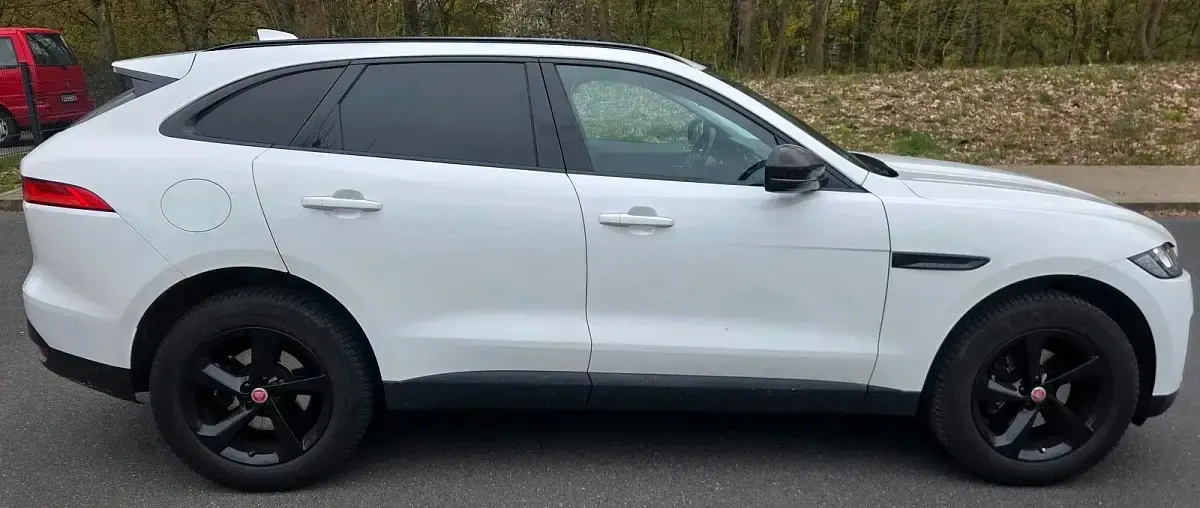 Gebraucht Jaguar F-Pace 163 PS (119 kW) 2017 Weiß SUV