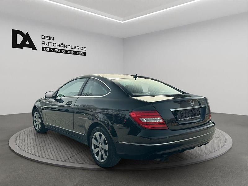 Gebraucht Mercedes C180 156 PS (114 kW) 2013 Schwarz Coupé