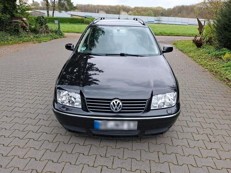 Second-hand VW Bora 204 CP (150 kW) 2001 Negru Break