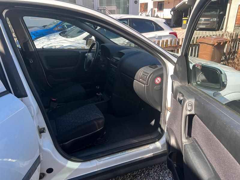 Gebraucht Opel Astra 101 PS (74 kW) 1999 Weiß Limousine