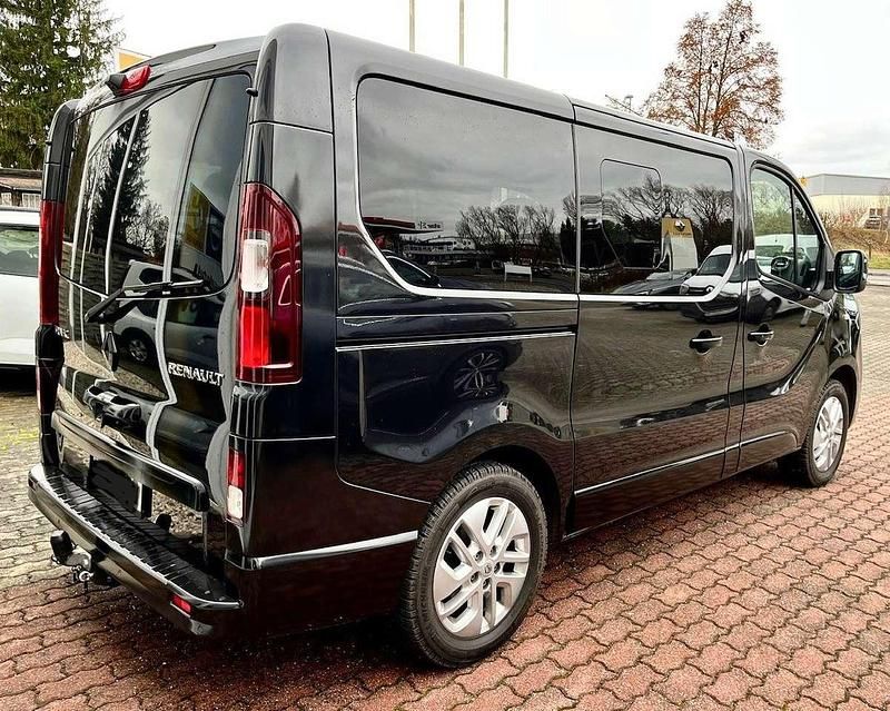 Gebraucht Renault Trafic 145 PS (106 kW) 2018 Blackperlmet. Van / Kleinbus