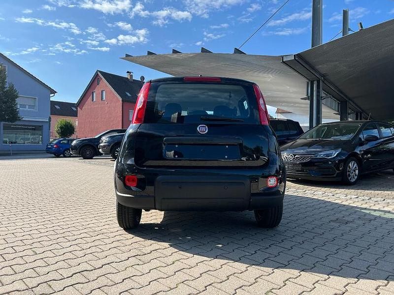 Gebraucht Fiat Panda 69 PS (50 kW) 2024 Cinema schwarz Kleinwagen