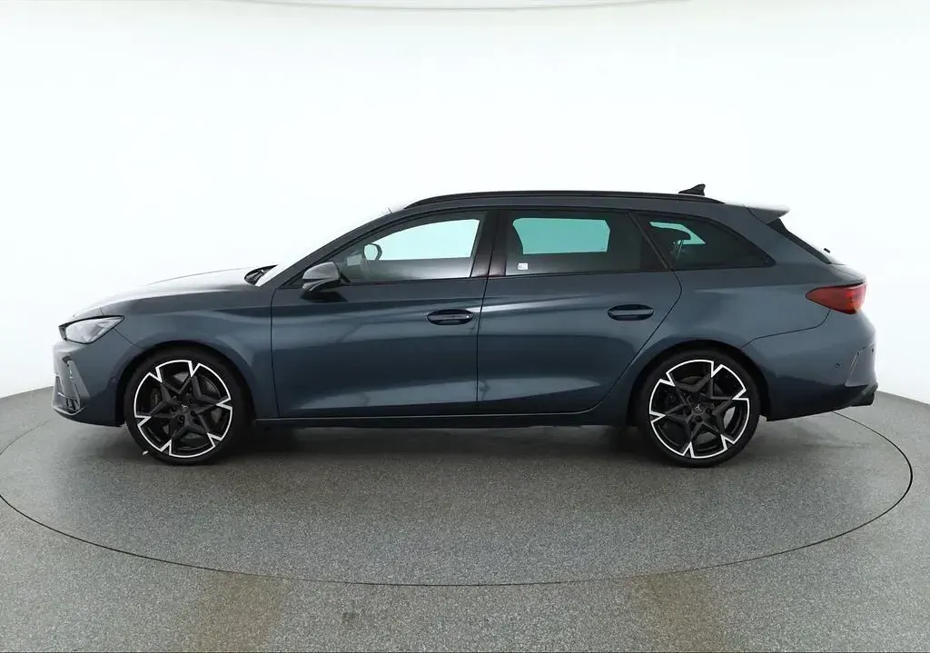 Nowe Cupra Leon VZ 333 KM (244 kW) 2025 Szary Sedan/Limuzyna