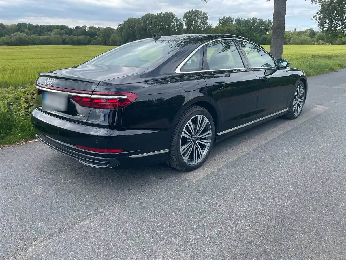 Gebraucht Audi A8 Design 286 PS (210 kW) 2025 Schwarz Limousine