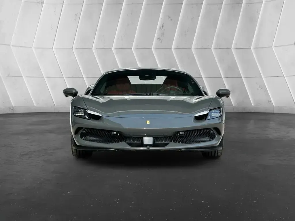 Gebraucht Ferrari 296 829 PS (609 kW) 2025 Grau Cabrio