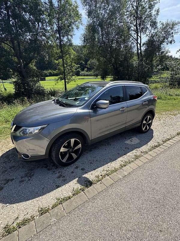 Gebraucht 2015 Nissan Qashqai SUV | 13.000 € - Bild 1/4