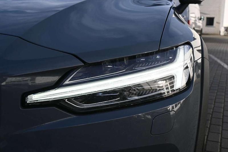 Gebraucht Volvo V60 Plus 197 PS (144 kW) 2023 Grau Kombi