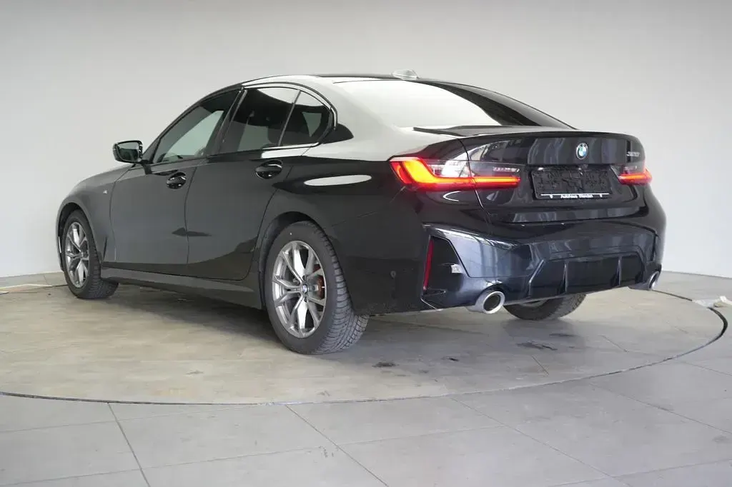 Gebraucht BMW 320 M Sport 184 PS (135 kW) 2024 Schwarz Limousine