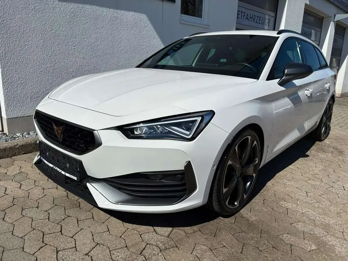 Gebraucht Cupra Leon VZ 310 PS (228 kW) 2024 "candy" weiss Kombi