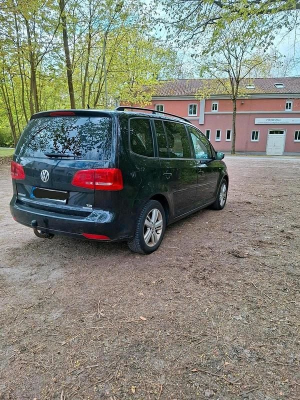 Gebraucht VW Touran 105 PS (77 kW) 2012 Schwarz Van / Kleinbus