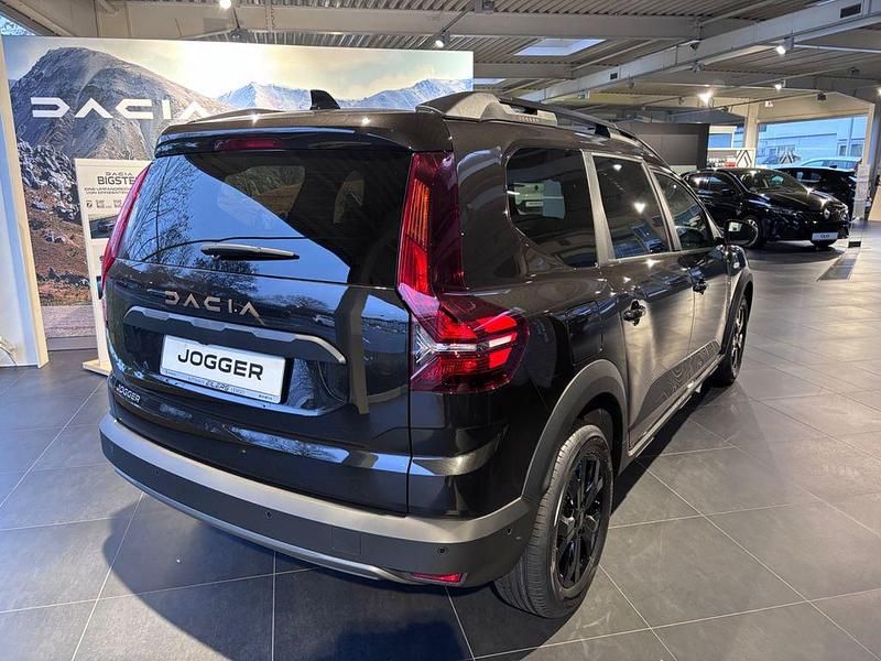 Neu Dacia Jogger Extreme 110 PS (80 kW) 2026 Schwarz Van / Kleinbus