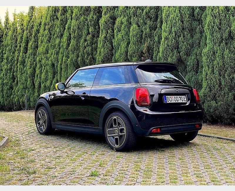 Gebraucht Mini Cooper SE 135 kW (184 PS) 2020 Schwarz Kleinwagen