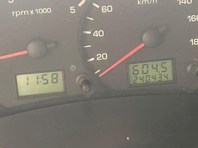 Gebraucht Ford Transit 101 PS (74 kW) 2006 Weiß Van / Kleinbus