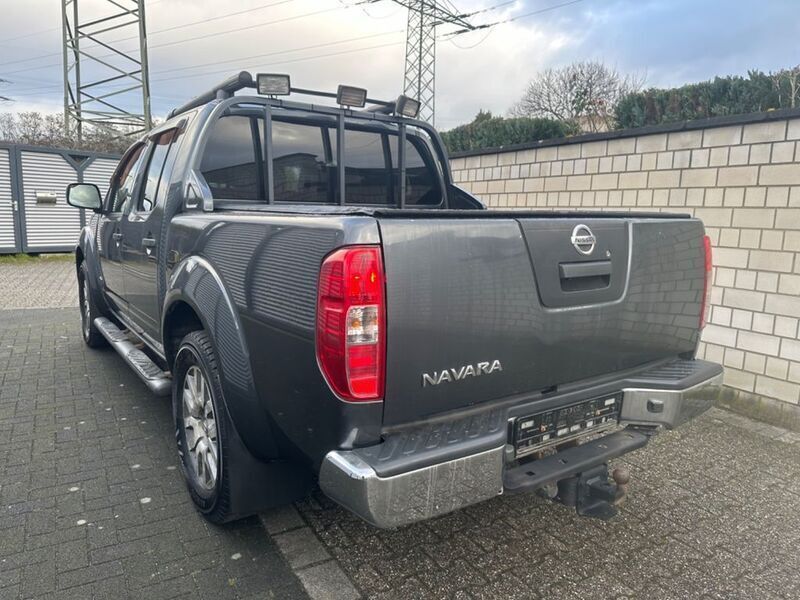 Gebraucht Nissan Navara 231 PS (169 kW) 2011 Grau Pickup