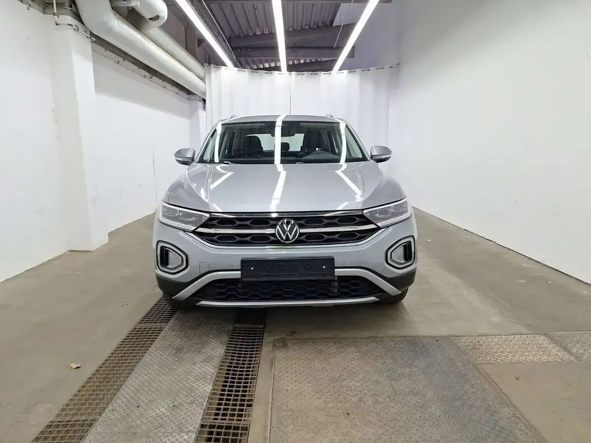 Gebraucht VW T-Roc Style 150 PS (110 kW) 2025 Pyritsilber metallic SUV