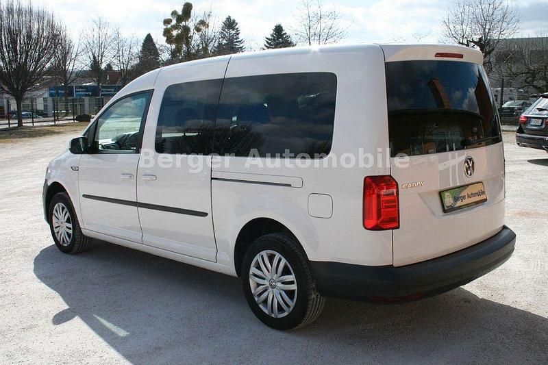 Używany VW Caddy Trendline 125 KM (91 kW) 2018 Biały Minivan