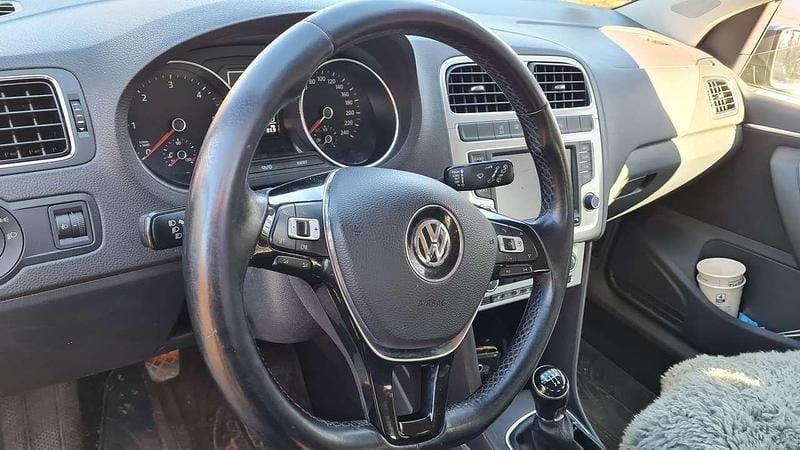 Second-hand VW Polo Highline 105 CP (77 kW) 2014 Gri Berlinǎ