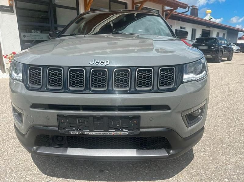 Gebraucht Jeep Compass 179 PS (131 kW) 2021 Grau SUV