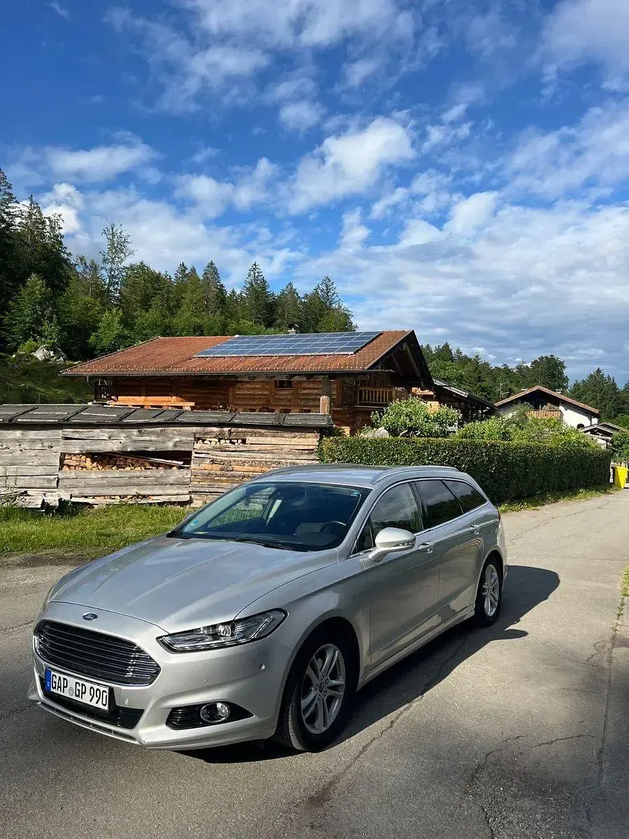 Gebraucht Ford Mondeo Titanium 179 PS (131 kW) 2016 Silber Kombi