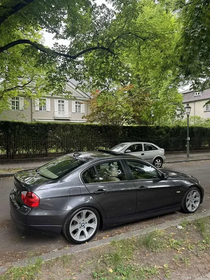 Gebraucht BMW 325 218 PS (160 kW) 2005 Limousine