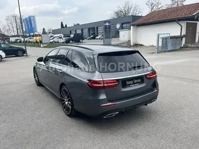 Gebraucht Mercedes E450 AMG 367 PS (269 kW) 2023 Selenitgrau  metalliclack Limousine