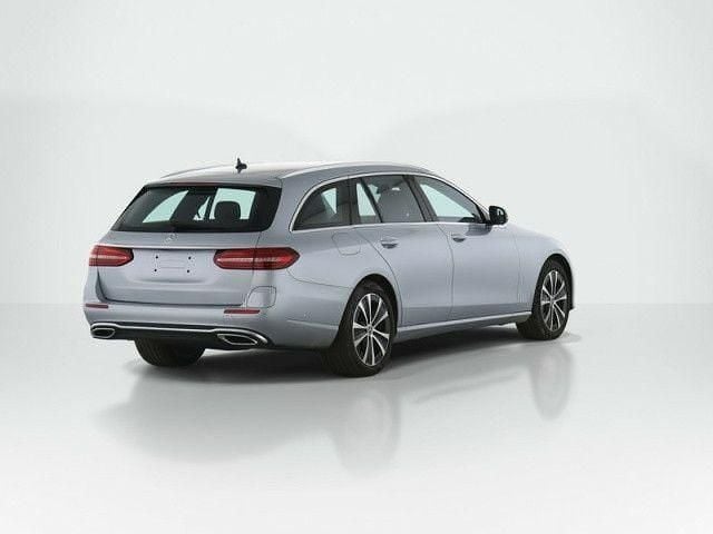 Gebraucht Mercedes E300 306 PS (225 kW) 2023