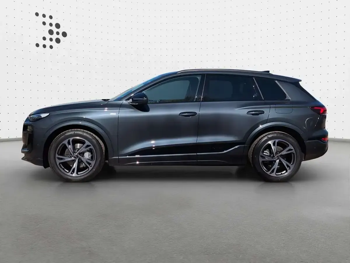 Gebraucht Audi Q6 e-tron Performance 225 kW (306 PS) 2026 Manhattangrau metallic SUV