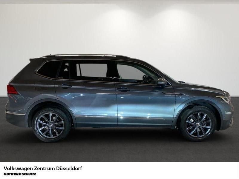 Gebraucht VW Tiguan Allspace Life 150 PS (110 kW) 2022 Grau SUV