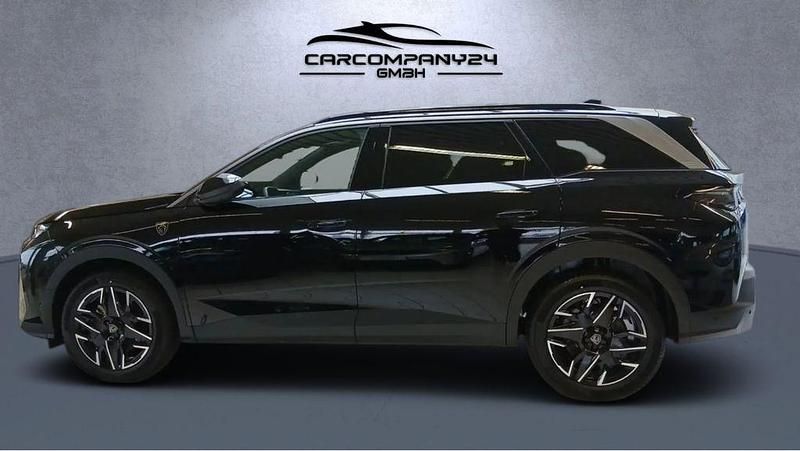 Neu Peugeot 5008 136 PS (100 kW) 2026 Schwarz SUV