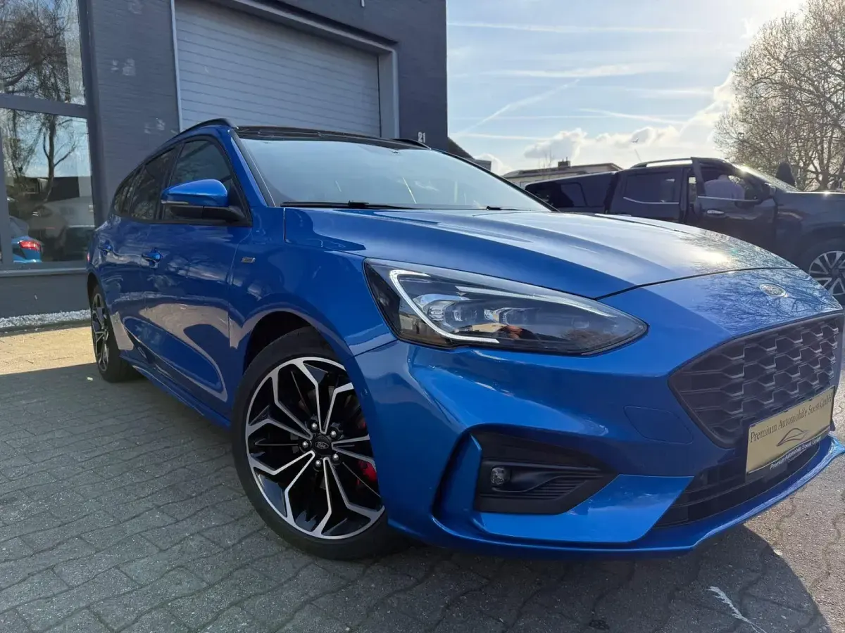 Gebraucht Ford Focus ST-Line 182 PS (133 kW) 2020 Blau Limousine