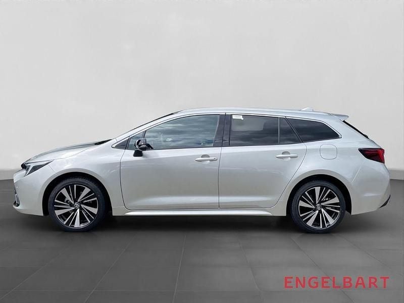 Neu Toyota Corolla 140 PS (102 kW) 2025 Silber Limousine