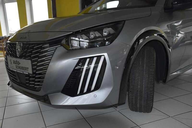 Gebraucht Peugeot 208 101 PS (74 kW) 2024 Lack grau artense/typ aussenve Kleinwagen