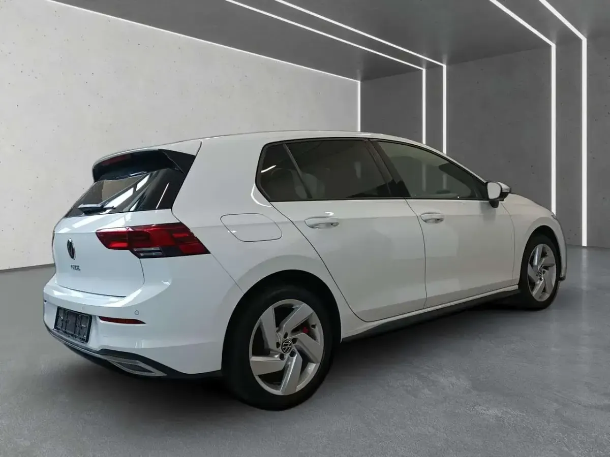 Gebraucht VW Golf VIII GTE 245 PS (180 kW) 2022 Weiß Limousine