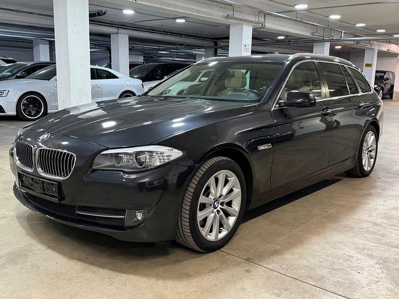 Gebraucht BMW 525 218 PS (160 kW) 2012 Sophistograu brillanteffekt me Kombi
