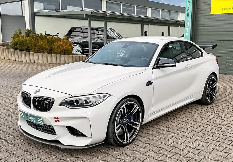 Weiß metallic Gebraucht 2017 BMW M2 Coupé | 44.660 € (Etwas zu teuer) - Bild 1/1