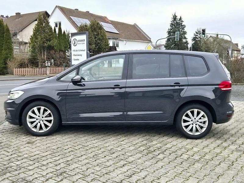 Gebraucht VW Touran 116 PS (85 kW) 2019 Grau Van / Kleinbus