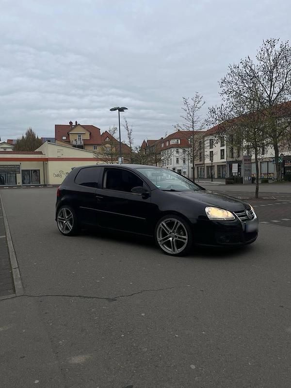 Usata VW Golf 130 CV (95 kW) 2005 Nero Coupé