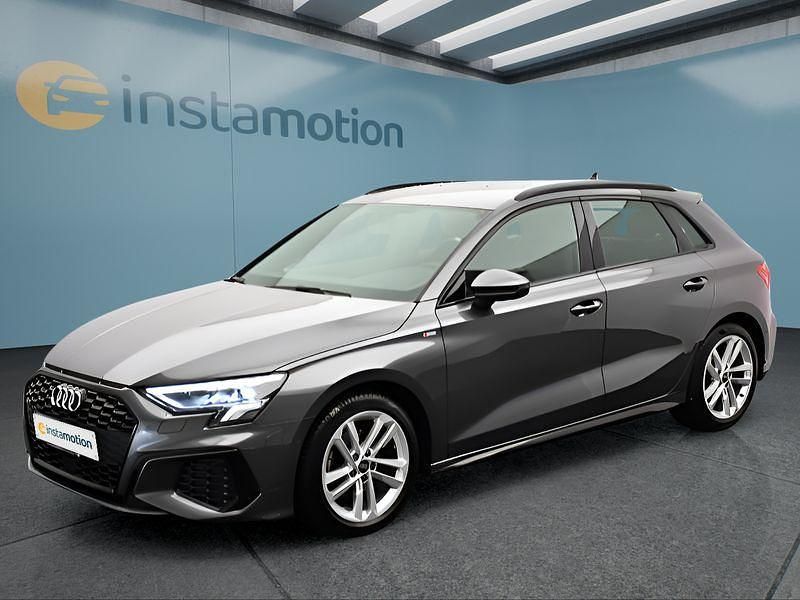 Grau Gebraucht 2022 Audi A3 Sportback Kleinwagen | 27.599 € (Etwas zu teuer) - Bild 1/4
