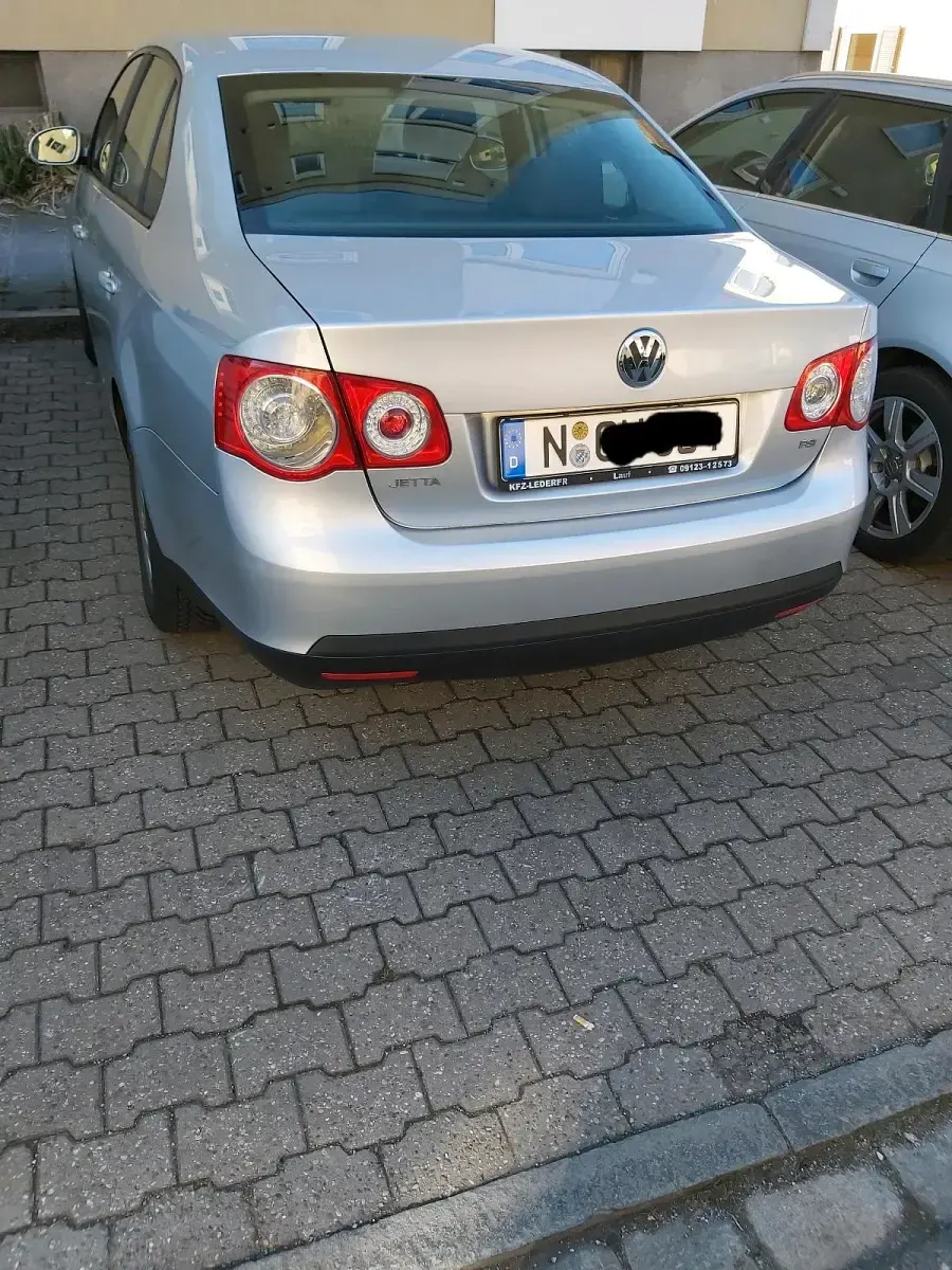 Brugt VW Jetta 115 HK (84 kW) 2006 Sølv Sedan