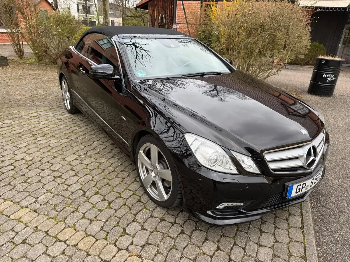 Gebraucht Mercedes E350 Sport 292 PS (214 kW) 2011 Schwarz Cabrio
