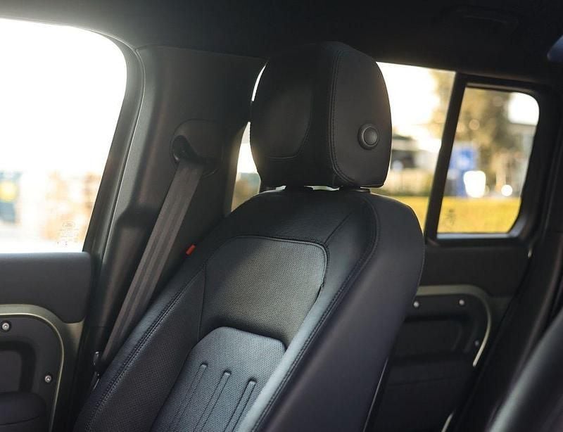 Gebraucht Land Rover Defender Dynamic 404 PS (297 kW) 2022 Grün SUV