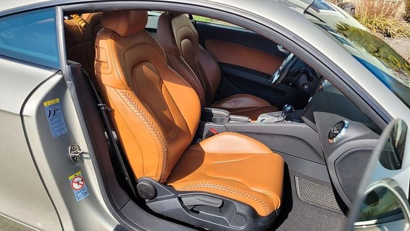 Gebraucht Audi TT Design 170 PS (125 kW) 2012 Beige Coupé