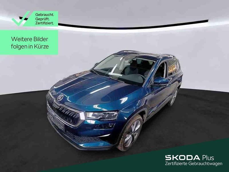 Lavablau metallic Gebraucht 2023 Skoda Karoq Style SUV | 28.999 € (Fairer Preis) - Bild 1/4