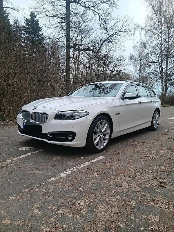 Gebraucht BMW 530 258 PS (189 kW) 2014 Weiß Kombi